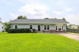 Quaint Jacksonville Getaway Near Camp Lejeune! - Haw Branch