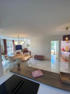 Appart T3 tout équipé calme avec prairie et parking