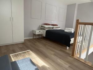 Dwupoziomowy apartament nr 24 z dużym balkonem i podziemnym parkingiem we Władysławowie