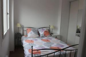 Appartements Appartement T2 + parking prive : photos des chambres