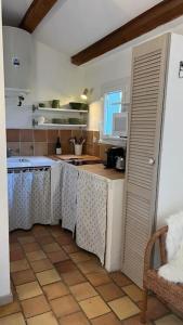 Maisons de vacances En Drome provencale mazet de charme avec piscine : photos des chambres