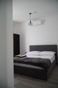 Fjaka Apartments & Rooms