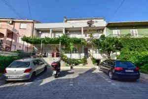 Apartments Bernarda - 波利察