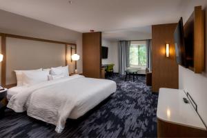 Suite, 1 King, Sofa bed room in Fairfield Inn & Suites by Marriott Little Rock Airport