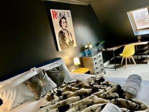 5 Bedroom House - DISC0UNTS - Parking, Contractors, Group, Family