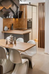 Cro.lo Modern Retreat