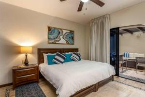 Chic Marina 2BR condo with Pool Access