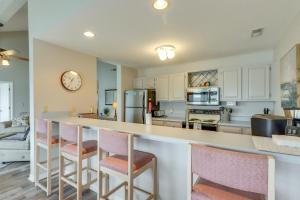 Lakefront Ozark Getaway with Views and Community Perks