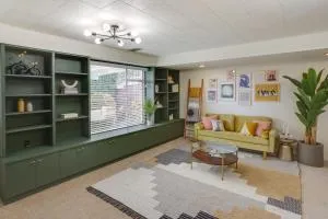 Updated Tacoma Home with Fire Pit! - Fircrest