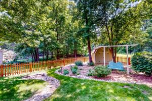 Dog-Friendly Yard! Family Retreat in Fort Wayne