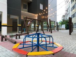 Apartamento com piscina aquecida e churrasqueira