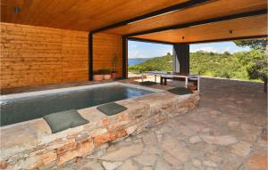 Awesome Home In Dragove With Wifi