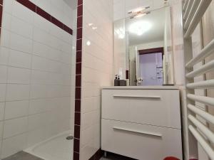 Gîte cosy face au parc des Bosquets, avec parking, terrasse et à deux pas du château de Lunéville - FR-1-584-293