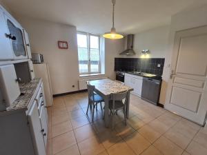 Maisons de vacances Gite Luneville, 3 pieces, 4 personnes - FR-1-584-293 : photos des chambres