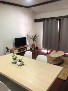 Wooden house in the centre of Chiangmai self-checkin