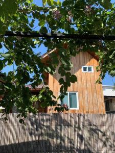 Wooden house in the centre of Chiangmai self-checkin