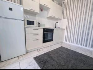 м. Харьковская, ул. Вишняковская