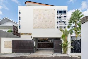 Langma Villa Canggu 6BR Rooftop & Pool Paradise