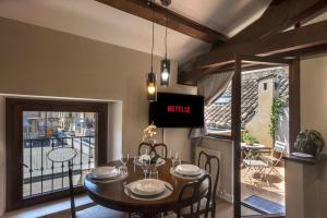 Casa Tosca con balcone vicino parcheggio