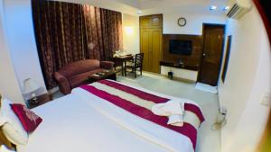 Kashish Residency and Banquet