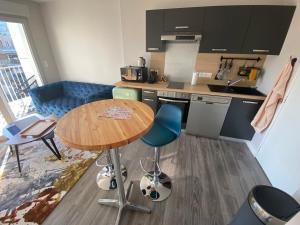 Appart T2 avec parking, loggia, vue Puy de Dôme