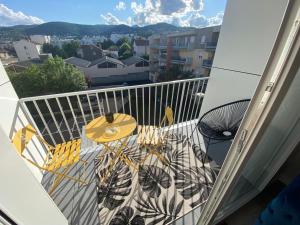 Appartements Appart T2 avec parking, loggia, vue Puy de Dome : photos des chambres