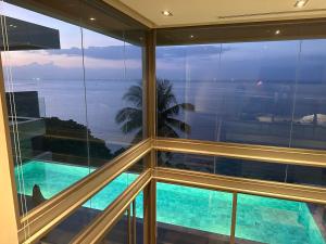 Kamala Beach卡马拉海滩 6卧室泳池别墅 优秀的海景西海岸位置 含佣人车位接机