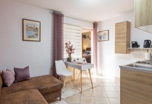 Bougainvillea--Apartment By The Sea