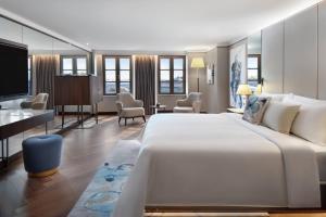 Superior King Room with Bosphorus View room in JW Marriott Istanbul Bosphorus