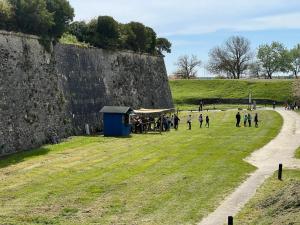 Maisons de vacances Les Amareyeurs - Ile d'Oleron - Maison classee 3 etoiles avec piscine - Clim - Velos : photos des chambres