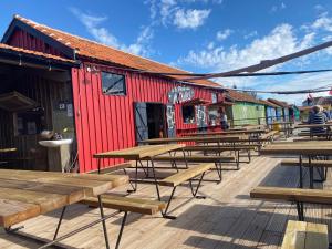 Maisons de vacances Les Amareyeurs - Ile d'Oleron - Maison classee 3 etoiles avec piscine - Clim - Velos : photos des chambres