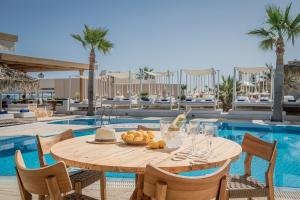 Parthenis Beach, Suites by the Sea