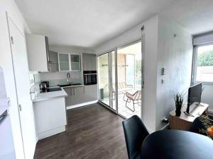 Appartements T1bis avec terrasse et parking prives LE MIAMI : photos des chambres