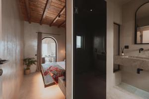 Legends in Town, by Mykonos High