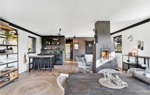 Gorgeous Home In Gilleleje With Wifi