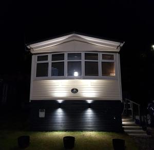 Wonderful 2 bedroom mobile home