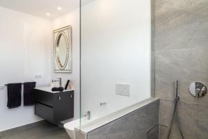 Villa Beta heated pool by FuerteventuraVillas