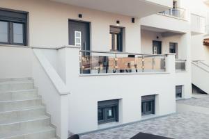 rafkon luxury apartments myrina
