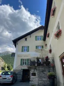Hotel Adler Garni - Zernez