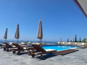 King Suite with Sea View room in Hotel Relax Dhermi