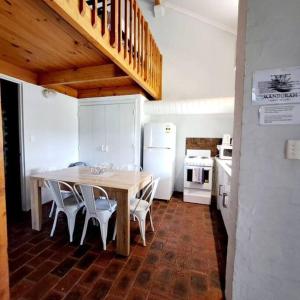 Loft Villa Pool Spa & Beach Sleeps Six!