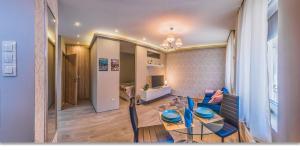 Cozy apartment in Downtown Budapest -modern and new stylish with AC and easy self check in anytime-