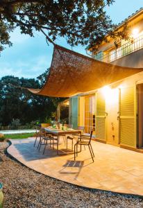 Villas Amandula superbe maison de campagne avec piscine prive a 2 km de la plage : photos des chambres