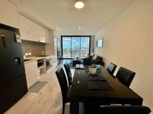 Scarborough Oceanview 2BR Apartment Special Rate - Trigg