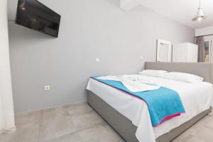 Artemis Beach Apartments