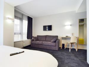 Hotels Kyriad Hotel Brest : Chambre Triple avec 1 Lit Double et 1 Lit Simple