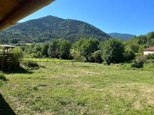 Maisons de vacances Chalet Fougax 3 chambres wifi terrain 1500 m2 clos : Maison 1 Chambre