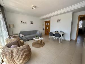 Two bedroom apartment overlooking the pool - CO1222LT