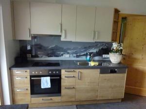 Gemütliche Dachgeschosswohnung mit Balkon & Garten