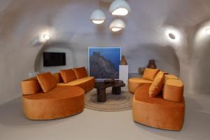 Oias Local Cave Houses